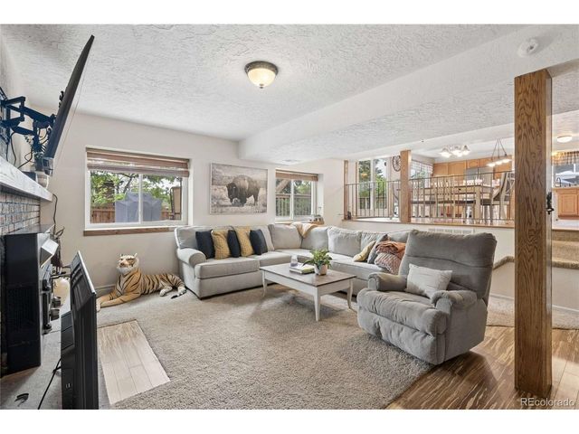 8352 Yarrow Ct, Arvada, CO 80005