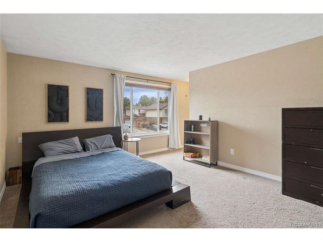 8352 Yarrow Ct, Arvada, CO 80005