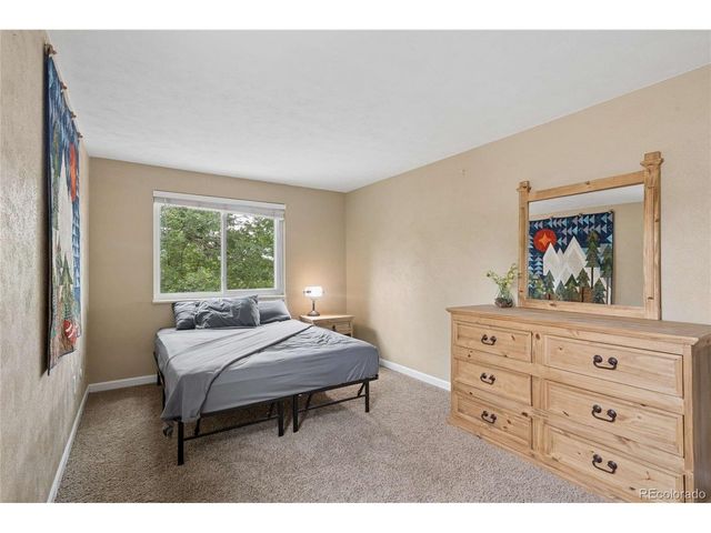 8352 Yarrow Ct, Arvada, CO 80005