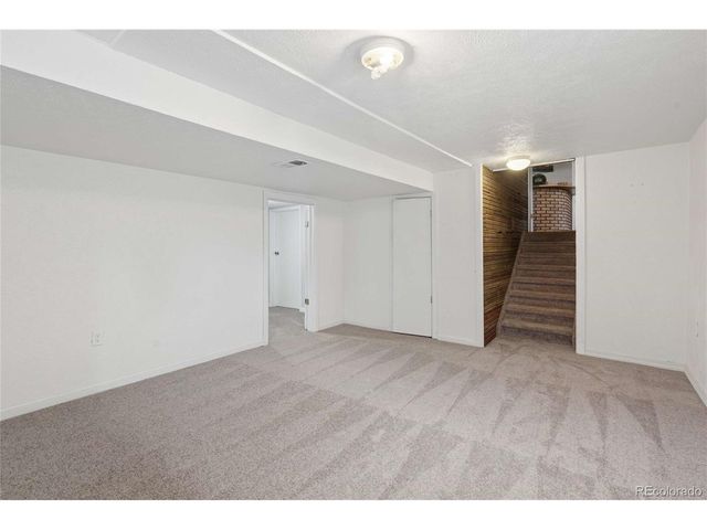 8352 Yarrow Ct, Arvada, CO 80005