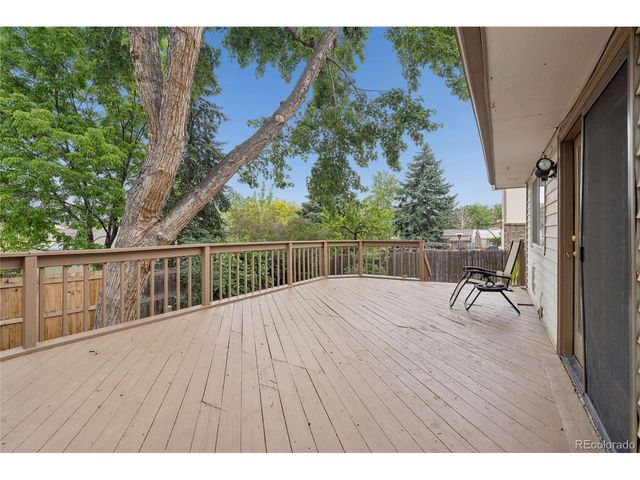 8352 Yarrow Ct, Arvada, CO 80005