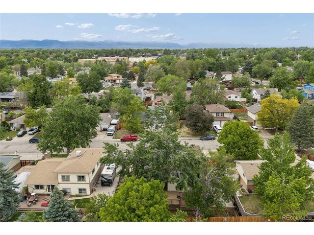 8352 Yarrow Ct, Arvada, CO 80005