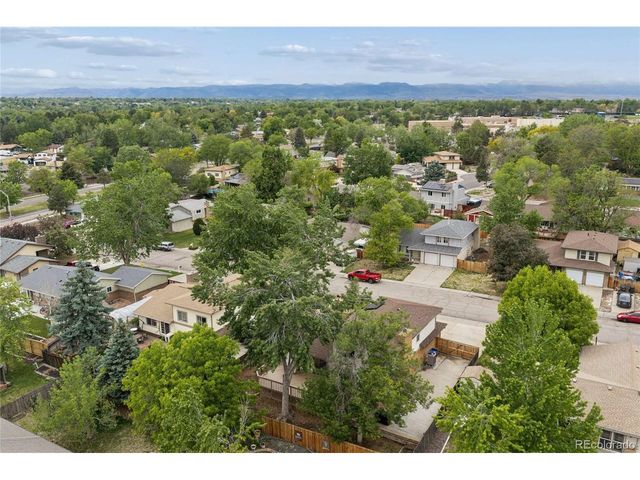 8352 Yarrow Ct, Arvada, CO 80005
