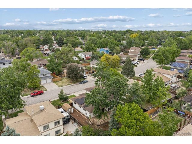 8352 Yarrow Ct, Arvada, CO 80005