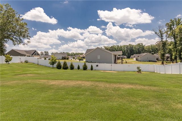 701 Oak Hill Lane, Belton, SC 29627