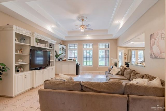 901 Crown Circle, Edinburg, TX 78539