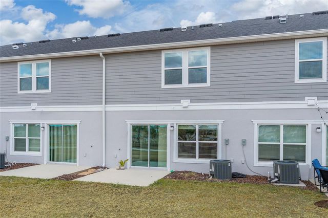 697 STONEY POINT CIRCLE, Davenport, FL 33896