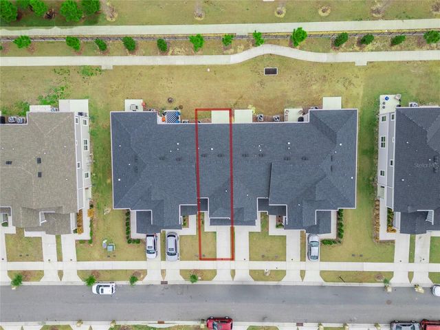697 STONEY POINT CIRCLE, Davenport, FL 33896