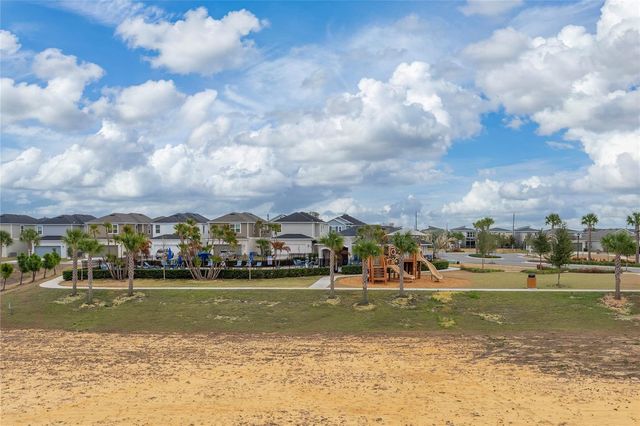 697 STONEY POINT CIRCLE, Davenport, FL 33896