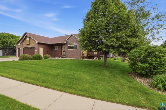 3420 S Fernwood Ave Avenue, Sioux Falls, SD 57110