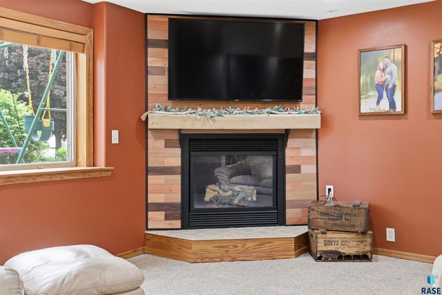 3420 S Fernwood Ave Avenue, Sioux Falls, SD 57110