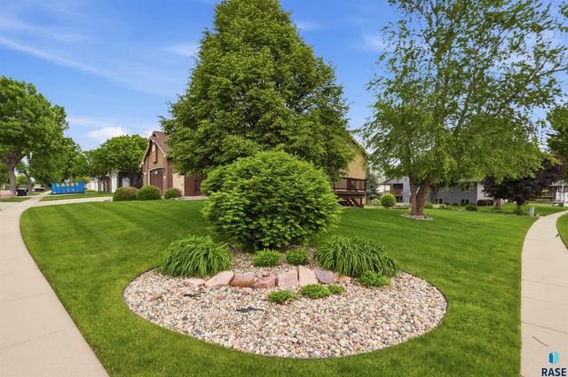 3420 S Fernwood Ave Avenue, Sioux Falls, SD 57110