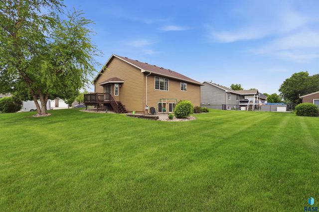 3420 S Fernwood Ave Avenue, Sioux Falls, SD 57110