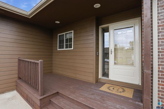 3420 S Fernwood Ave Avenue, Sioux Falls, SD 57110