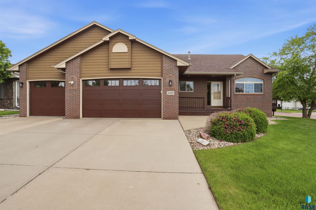 3420 S Fernwood Ave Avenue, Sioux Falls, SD 57110