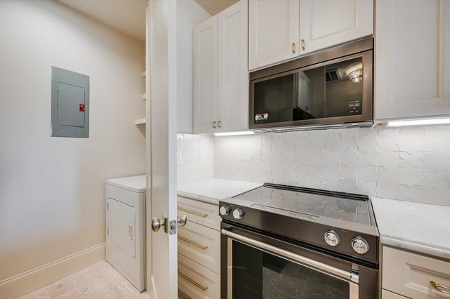802 S 1st ST S 207, Austin, TX 78704