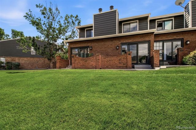 11555 W 70th Place G, Arvada, CO 80004