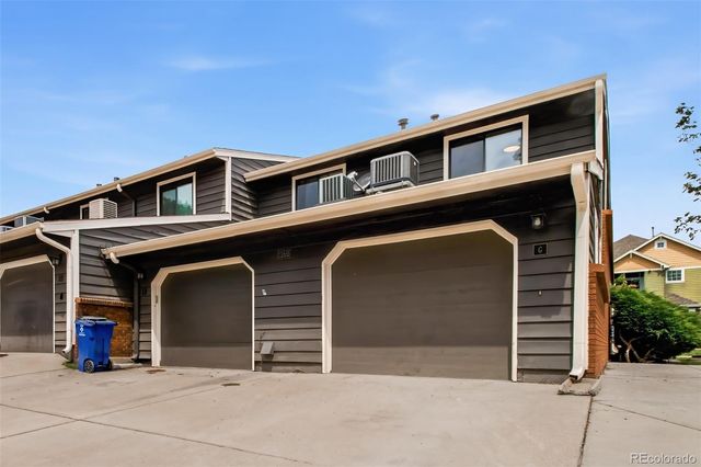 11555 W 70th Place G, Arvada, CO 80004