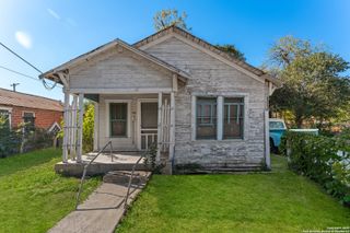 2211 S Navidad, San Antonio, TX 78207