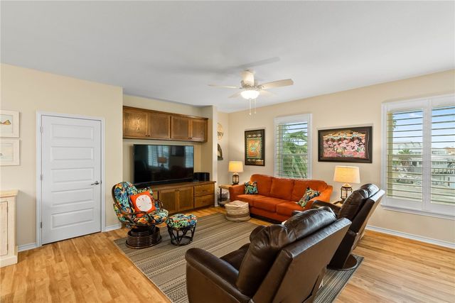 28 Sandollar D2, Rockport, TX 78382