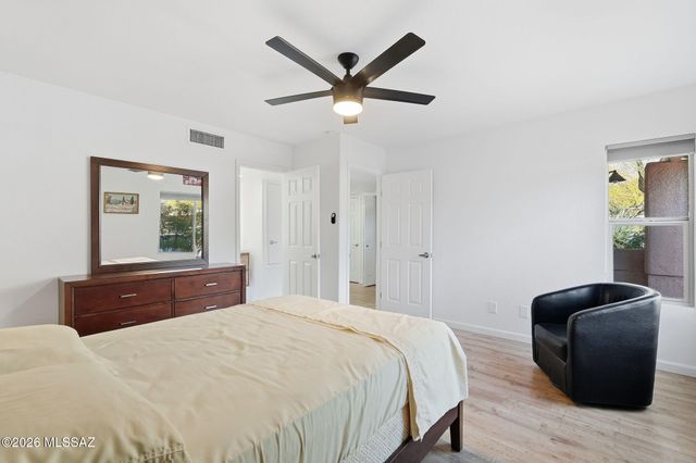 7601 N Calle Sin Envidia Apt 28, Tucson, AZ 85718