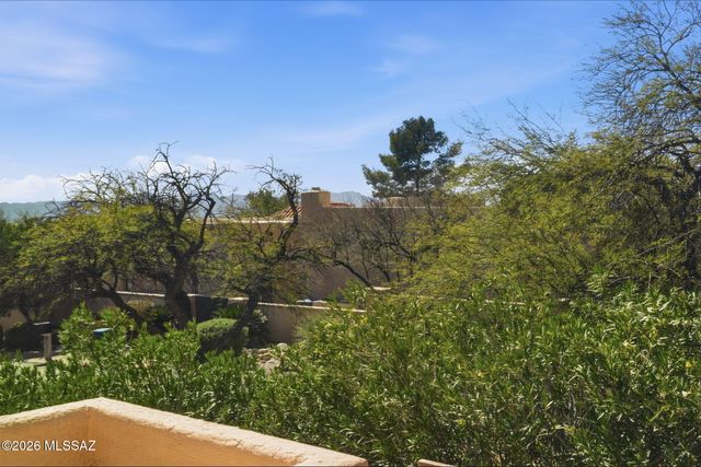 7601 N Calle Sin Envidia Apt 28, Tucson, AZ 85718