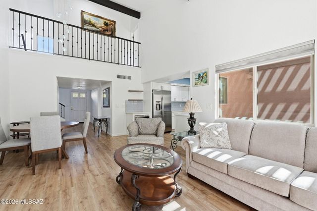 7601 N Calle Sin Envidia Apt 28, Tucson, AZ 85718