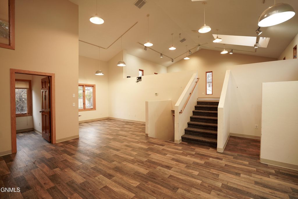 613 N 3rd Street, Bismarck, ND 58501 photo 31