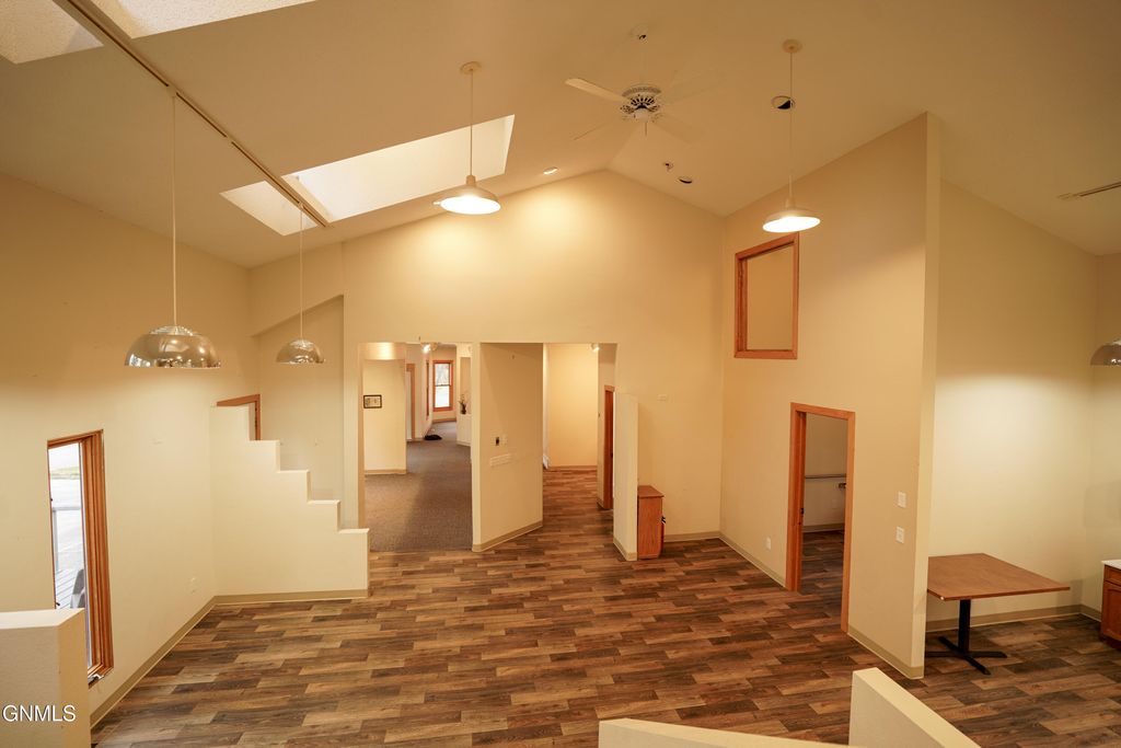 613 N 3rd Street, Bismarck, ND 58501 photo 33