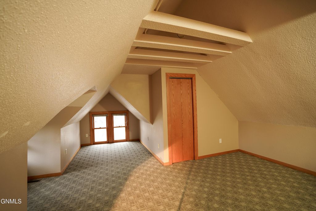 613 N 3rd Street, Bismarck, ND 58501 photo 54