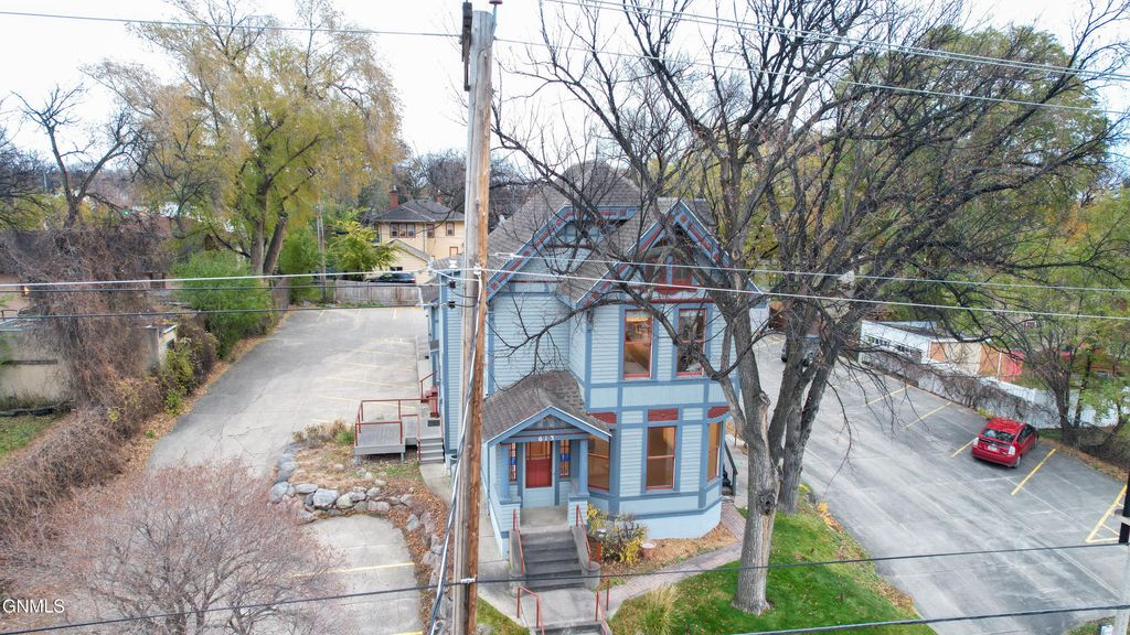 613 N 3rd Street, Bismarck, ND 58501 photo 9