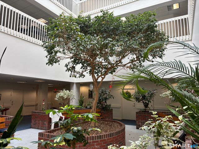 75 Washington Avenue 4-101, Hamden, CT 06518