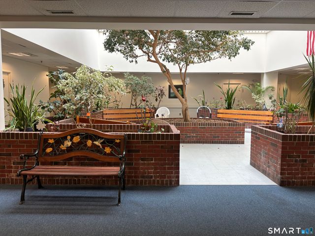 75 Washington Avenue 4-101, Hamden, CT 06518