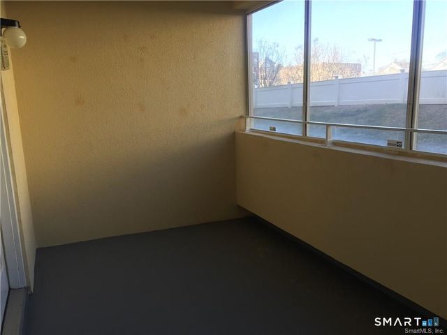 75 Washington Avenue 4-101, Hamden, CT 06518