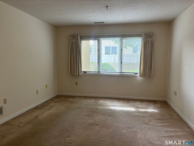 75 Washington Avenue 4-101, Hamden, CT 06518