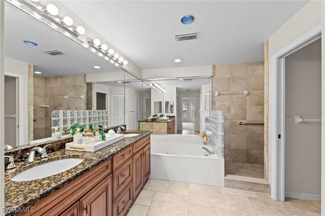 8290 Grand Palm DR 3, Estero, FL 33967