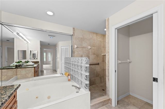 8290 Grand Palm DR 3, Estero, FL 33967