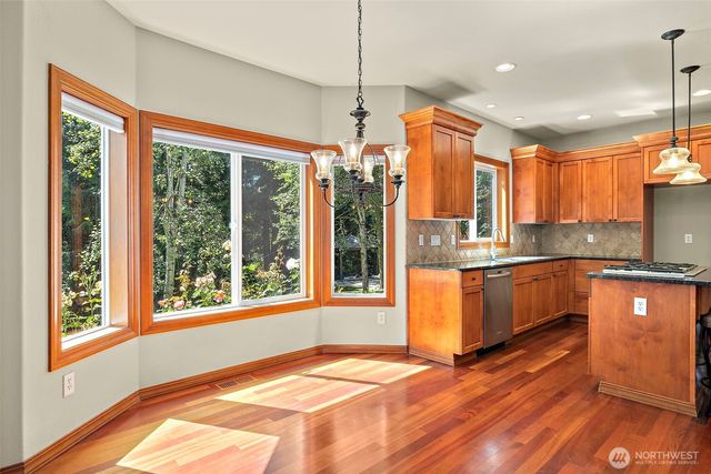 6408 179th Avenue E, Lake Tapps, WA 98391