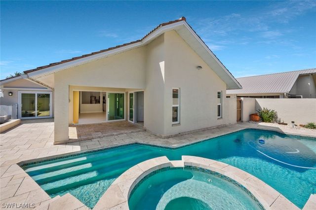 11054 Linnet LN, Naples, FL 34119