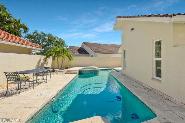 11054 Linnet LN, Naples, FL 34119