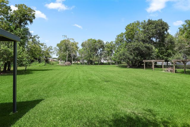 14530 Tallow Street, Santa Fe, TX 77517