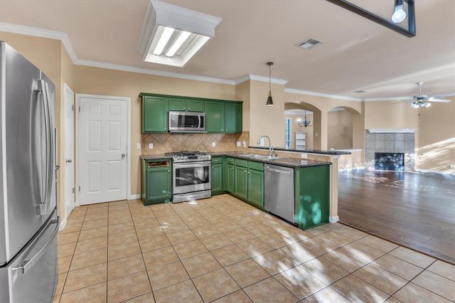 2132 Faldo LN, Round Rock, TX 78664