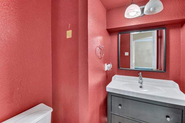 2132 Faldo LN, Round Rock, TX 78664