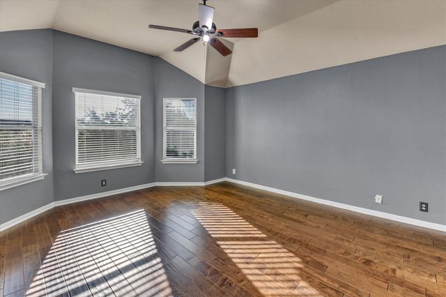 2132 Faldo LN, Round Rock, TX 78664