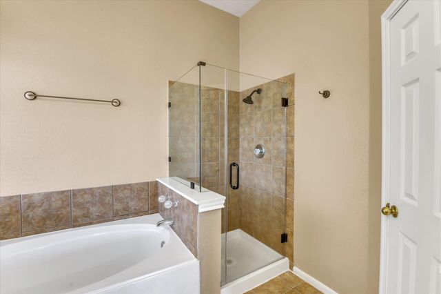 2132 Faldo LN, Round Rock, TX 78664