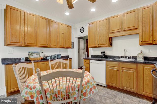 134 N FRANKLIN STREET, Waynesboro, PA 17268