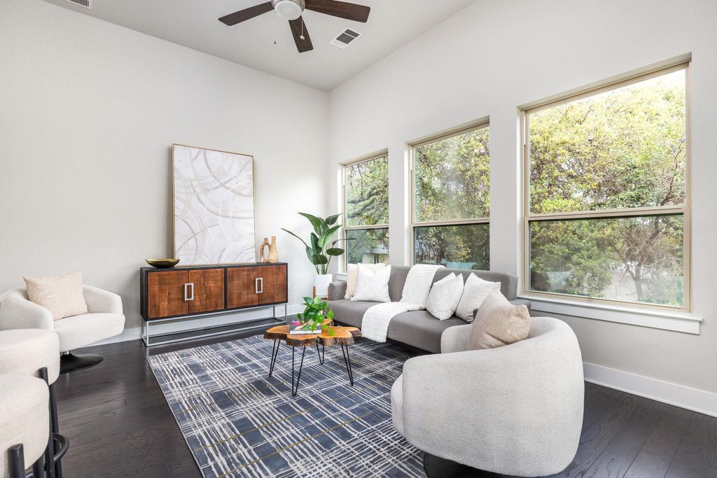 404 W Alpine RD 1, Austin, TX 78704