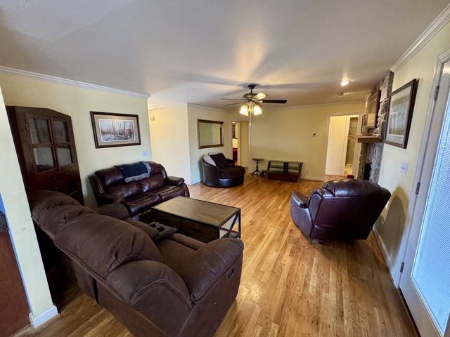 202 Oxford Pl, Gallatin, TN 37066