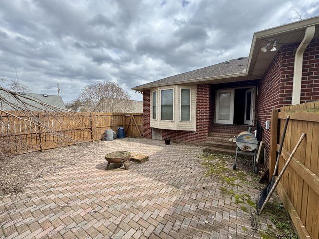 202 Oxford Pl, Gallatin, TN 37066