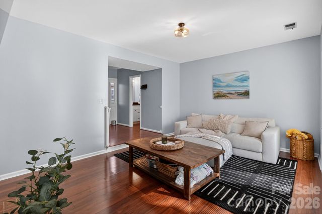 3706 Selwyn Farms Lane 17-3, Charlotte, NC 28209